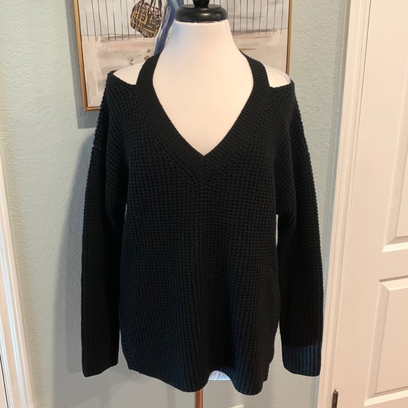 Monrow Slash Cold Shoulder Knit Sweater • Sz L - Picture 3 of 16